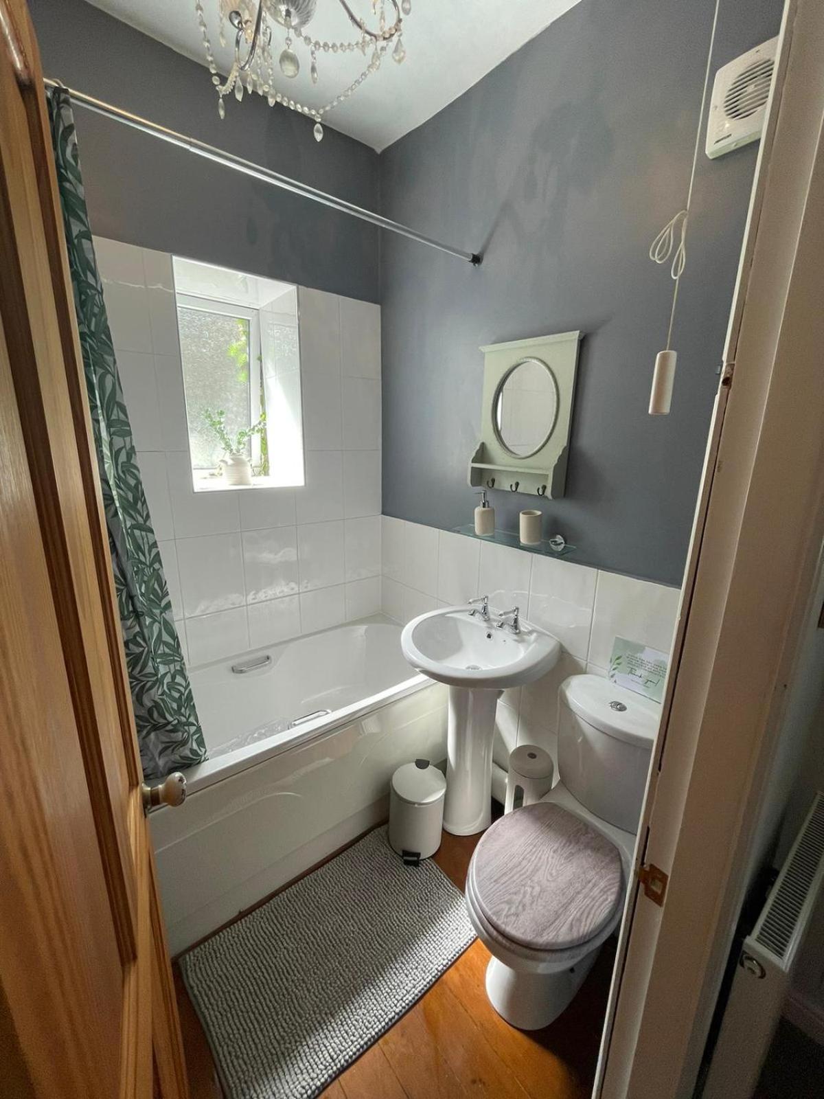 The Little Hideaway - Historic Gem Off Haworth Main Street Villa Buitenkant foto
